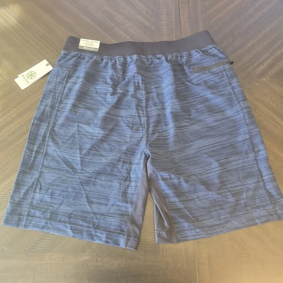 NWT GAIAM Men's Streak 9 In Short - Navy Blue Striped Athletic Shorts Large - Picture 10 of 14
